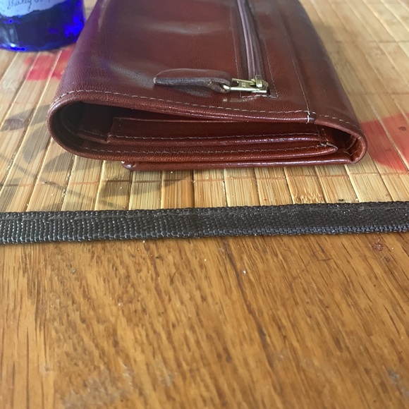 Brahmin Trifold Leather Wallet - Picture 2 of 6